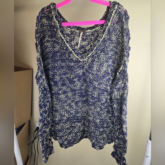 Free People Sweaters - Free People Womens Vneck Hi-lo Knit Sweat Blue/Cream Size XL